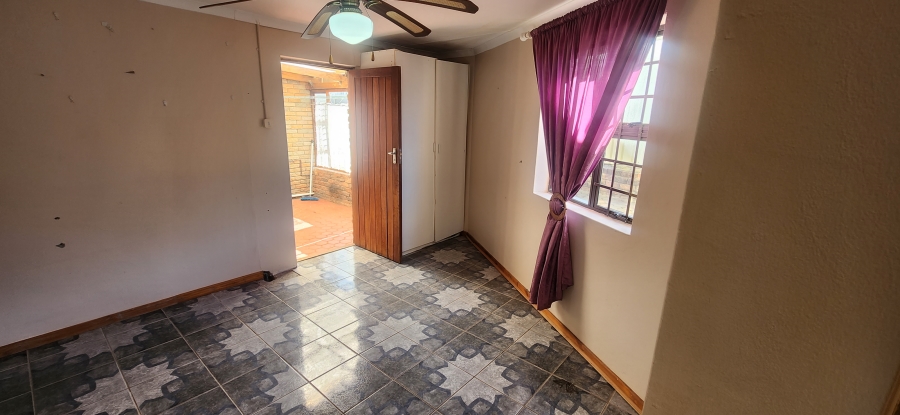 5 Bedroom Property for Sale in Dana Bay Western Cape